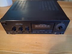 Amplificator Sony TA-V701 pentru cunoscatori